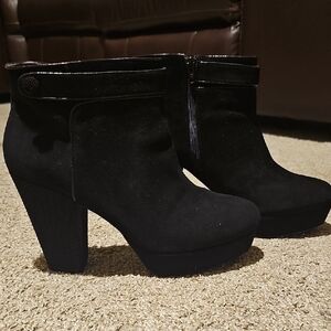 Gianni Bini Black Heeled Boots with Side Zipper
